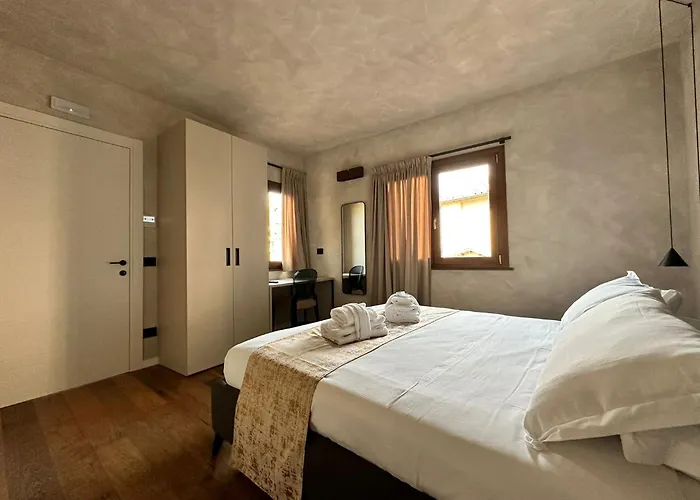 Residenza Leutari Гостевой дом 4*