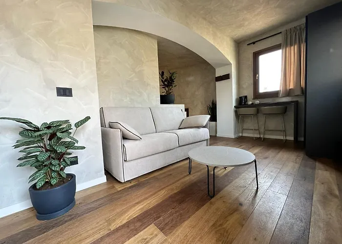 Residenza Leutari 4* Рим