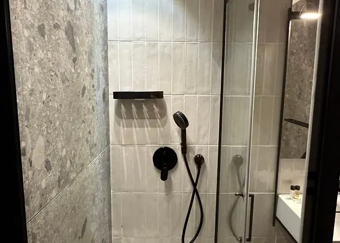 Residenza Leutari Rome